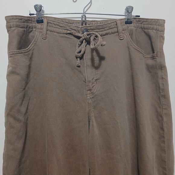 American Eagle Dreamy Drape Low Rise Ultra Wide Leg Jeans Iced Mocha Size 14 - Picture 2 of 8